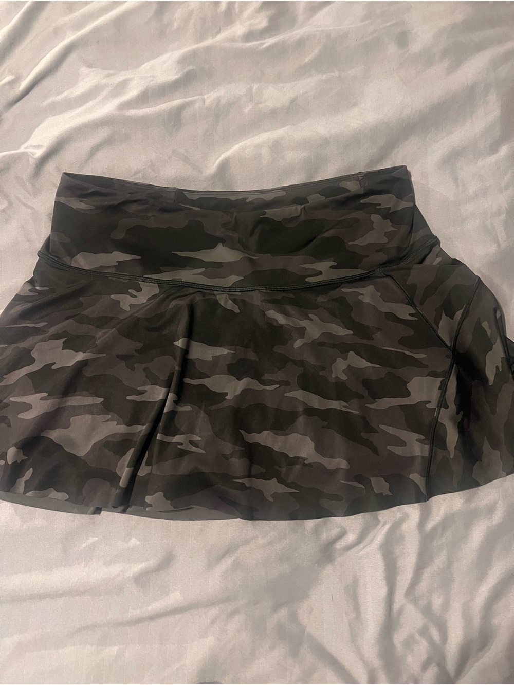 NWOT Athleta Black Camo Ace Printed Tennis Skort 13.5” large